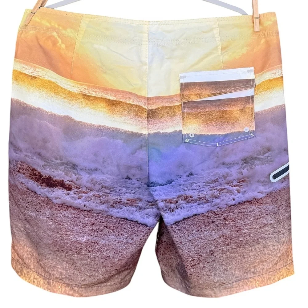 Tommy Bahama Board Shorts Size 38 Beach Swim trunks Artist Series SPF 30 NWT - Picture 2 of 7